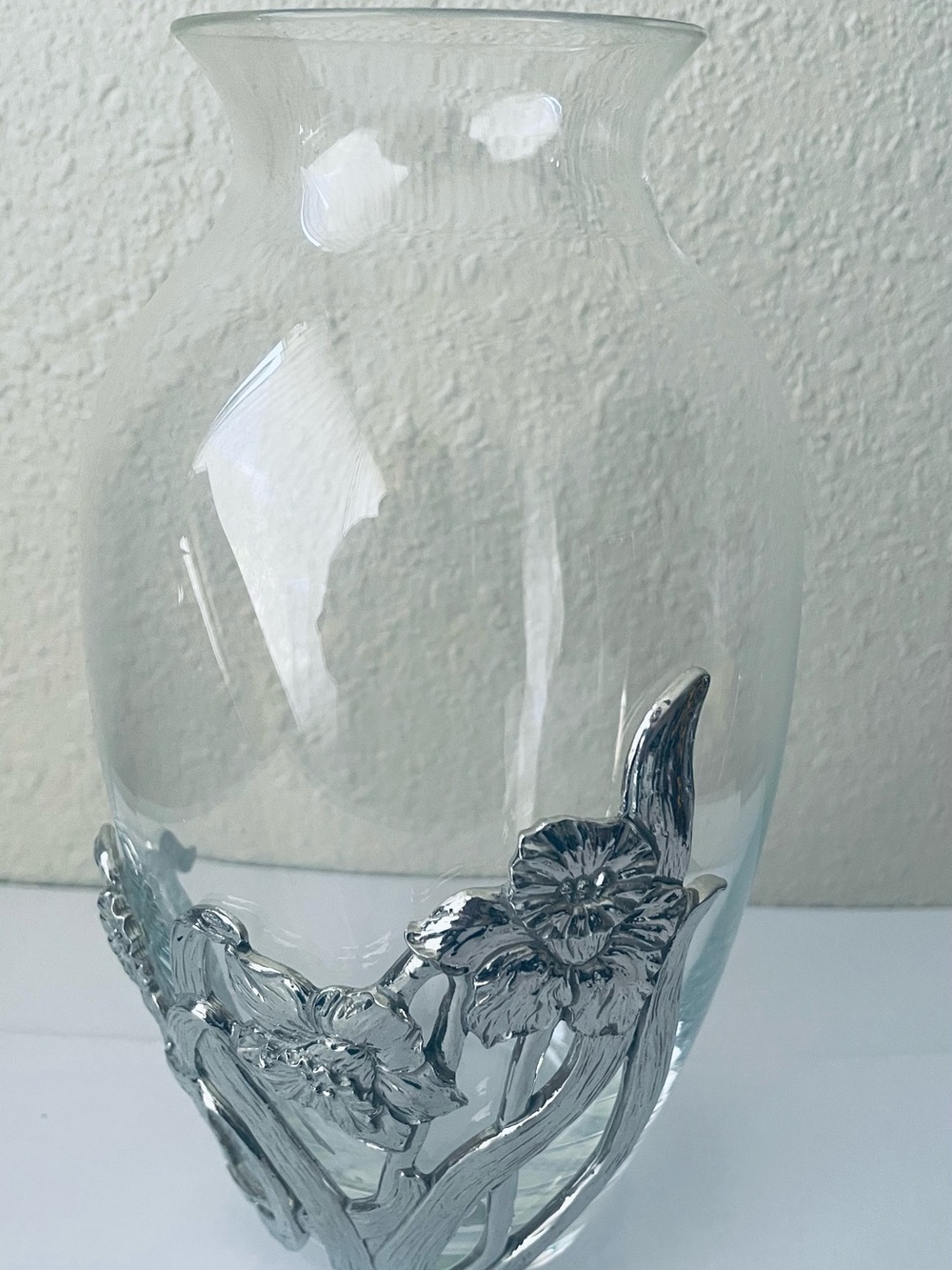 Clear Glass Vase with Seagull Pewter floral